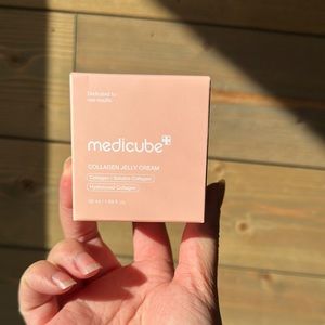 Medicube collagen jelly cream